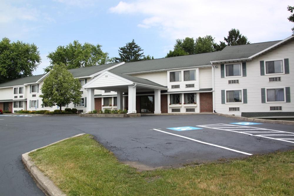 Quality Inn Cortland - University Area Екстериор снимка