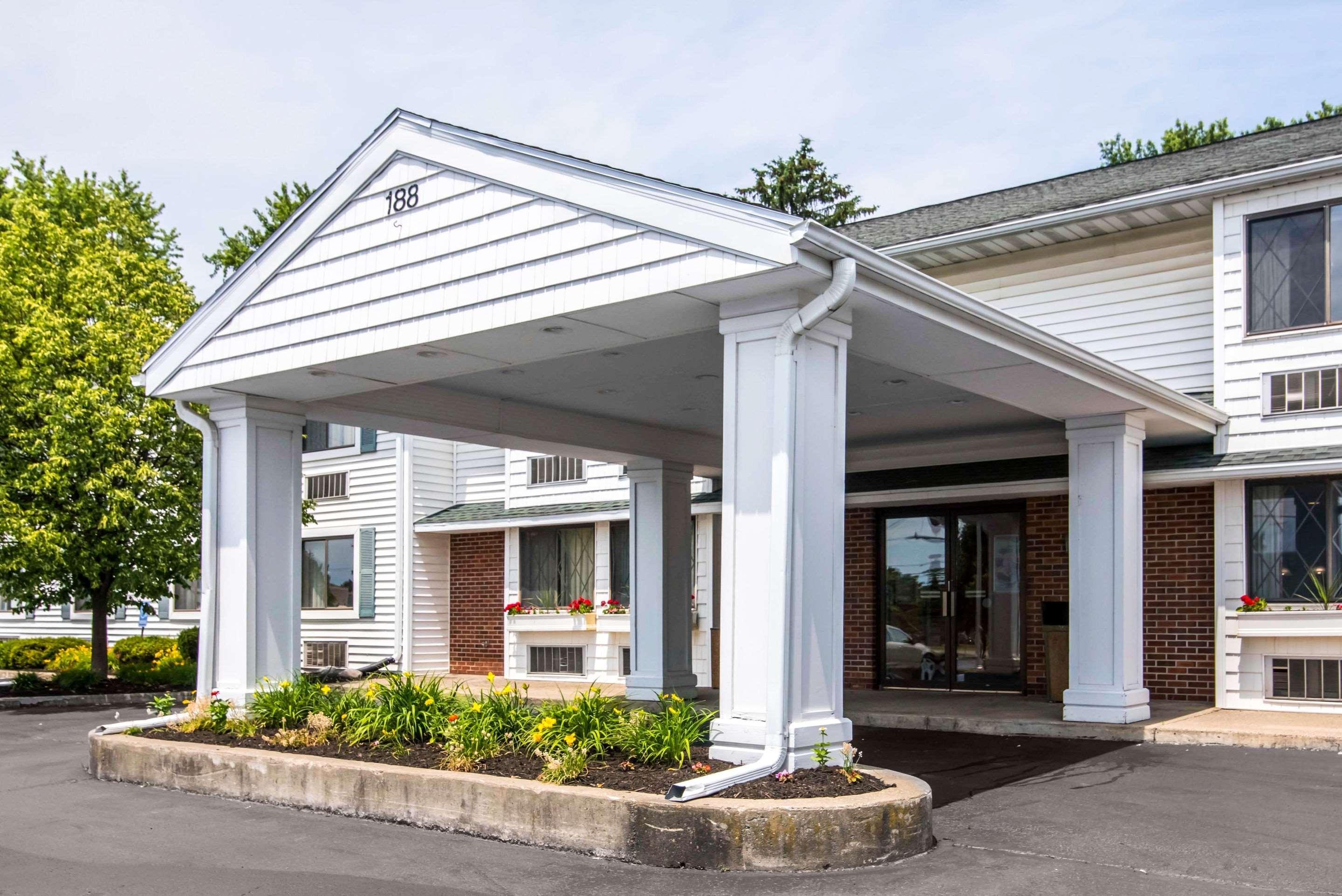Quality Inn Cortland - University Area Екстериор снимка