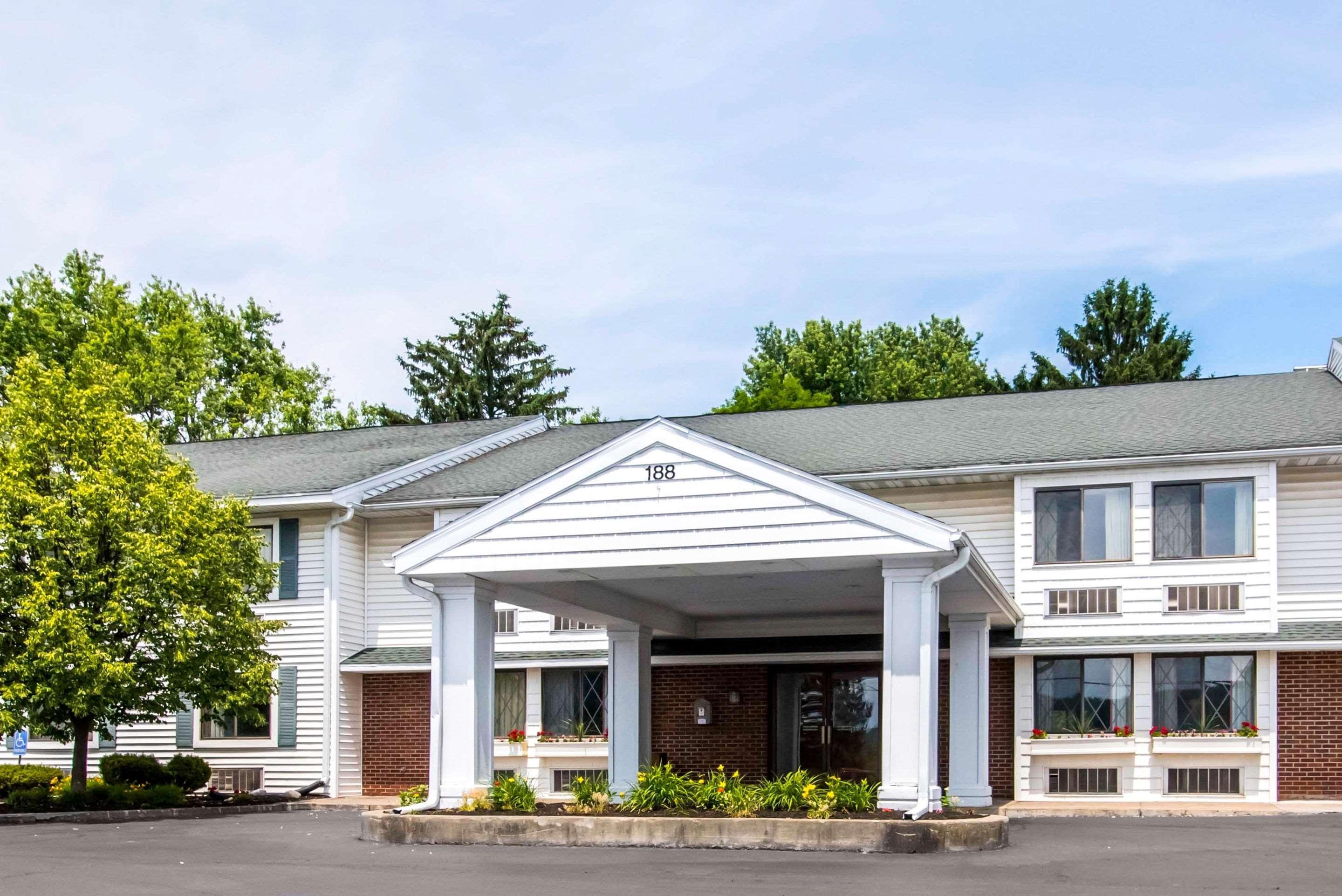 Quality Inn Cortland - University Area Екстериор снимка
