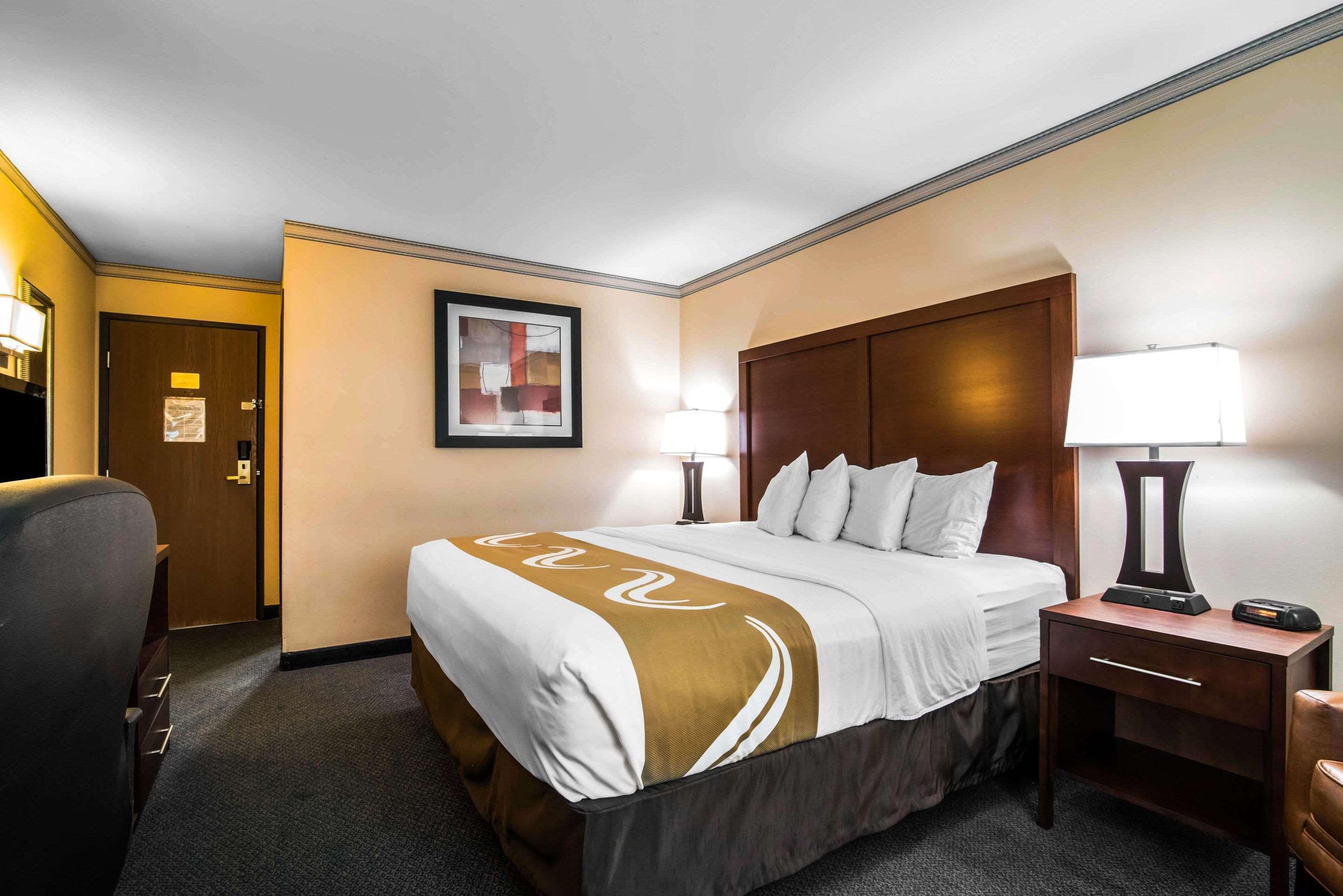 Quality Inn Cortland - University Area Екстериор снимка